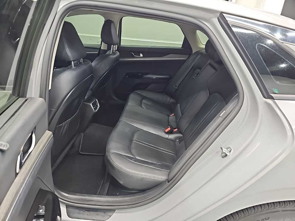 Kia K5 — photo 12