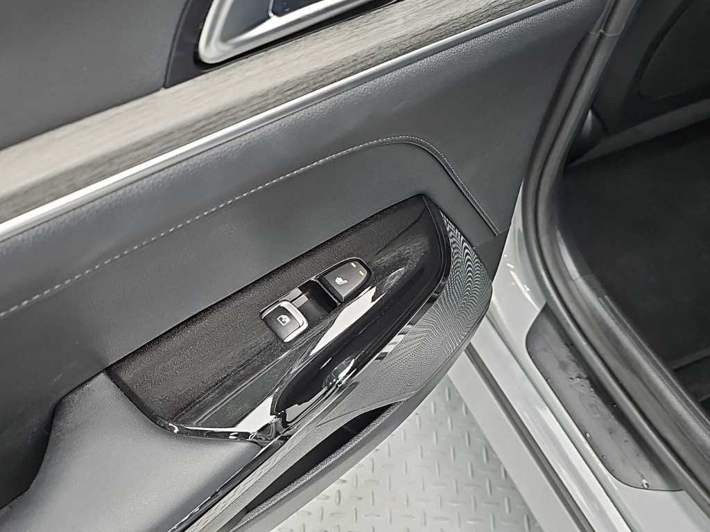 Kia K5 — photo 14