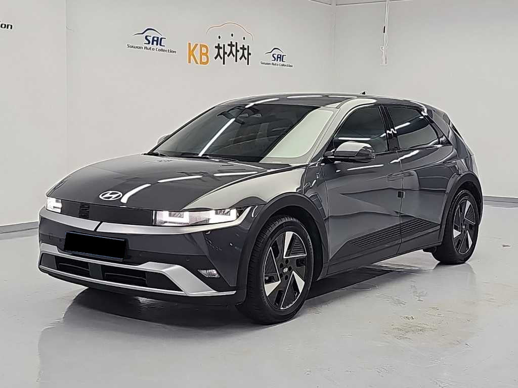 Hyundai Ioniq5 — photo 01