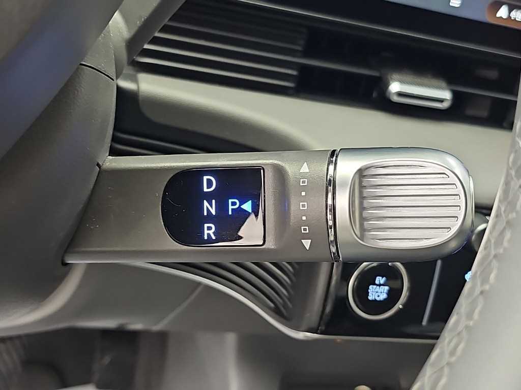 Hyundai Ioniq5 — photo 08