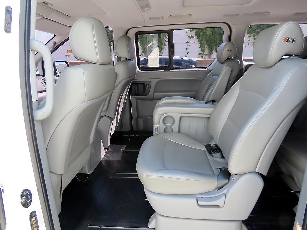 Hyundai Starex — photo 06