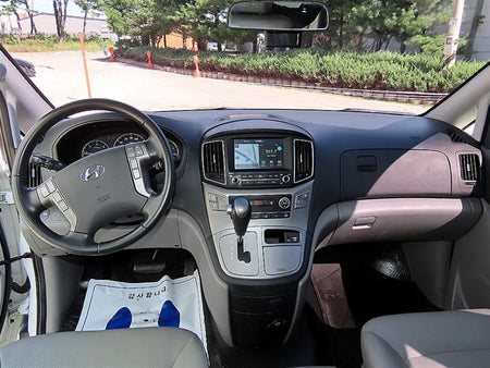 Hyundai Starex — photo 08