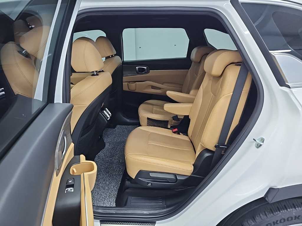 Kia Sorento — photo 12