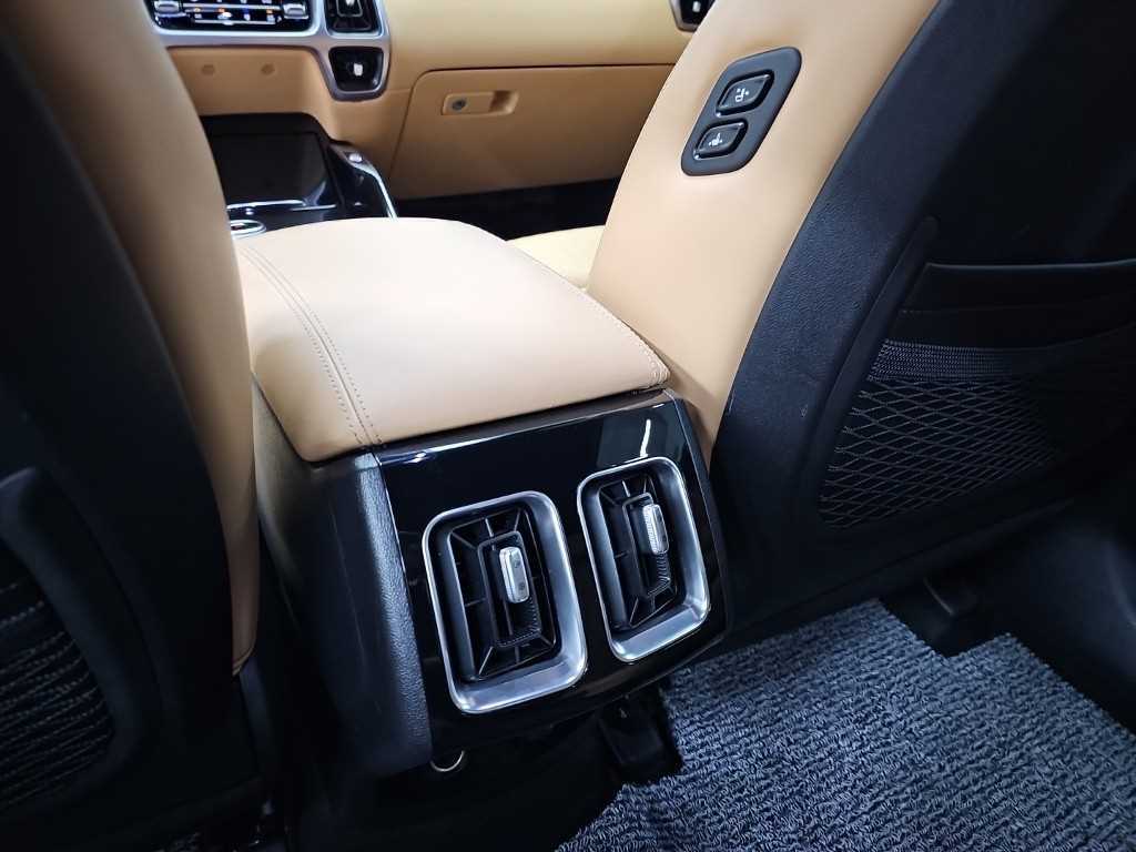 Kia Sorento — photo 14