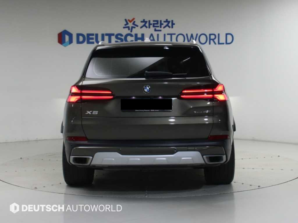 BMW X5 — photo 04