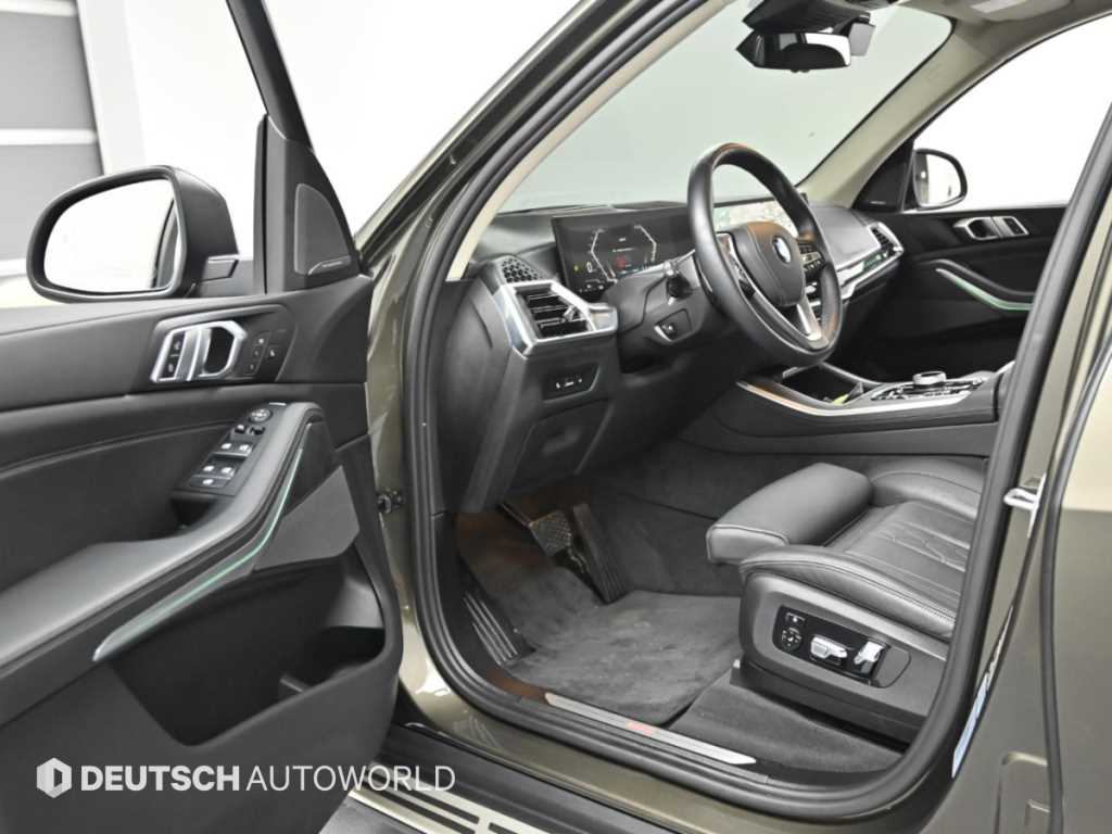 BMW X5 — photo 11