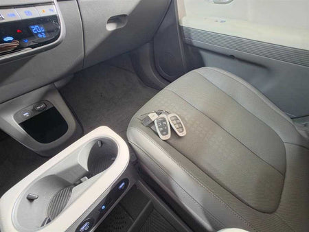 Hyundai Ioniq5 — photo 19