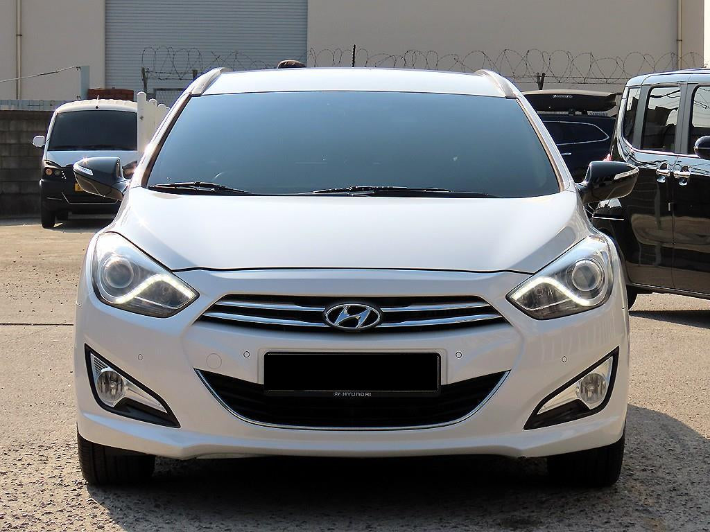 Hyundai i40 — photo 01