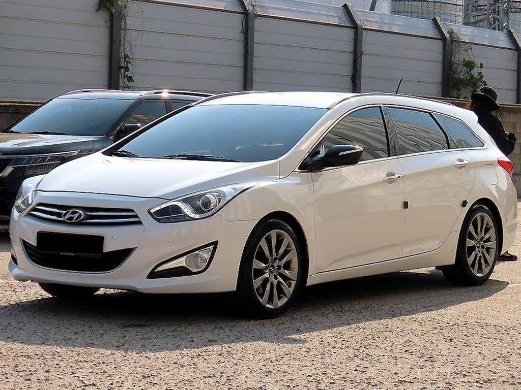 Hyundai i40 — photo 02