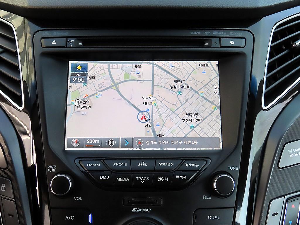 Hyundai i40 — photo 14
