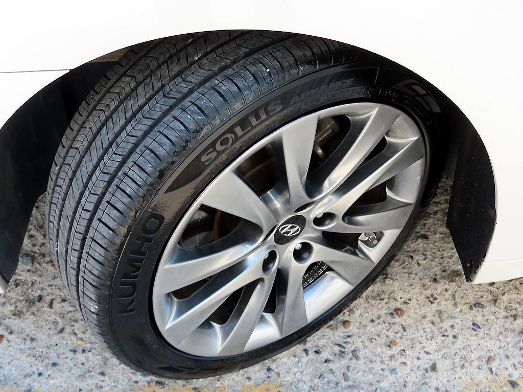 Hyundai i40 — photo 20