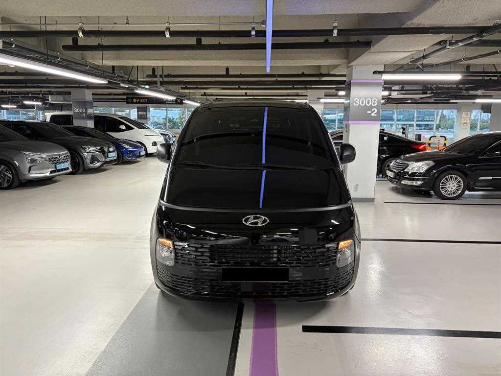 Hyundai Staria — photo 01