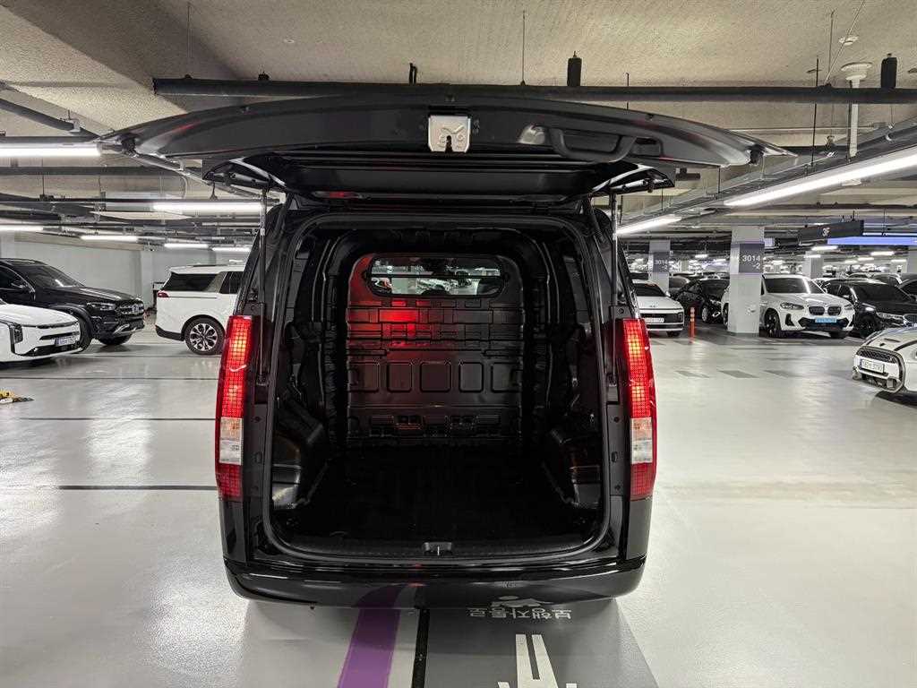 Hyundai Staria — photo 18