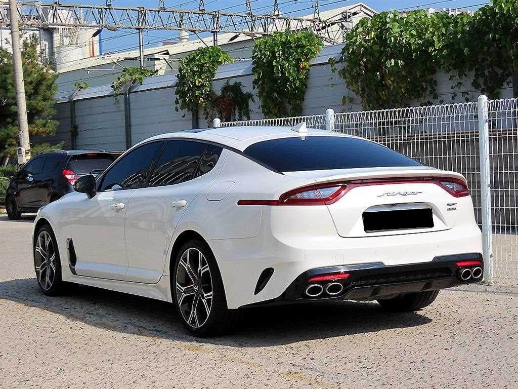 Kia Stinger — photo 03