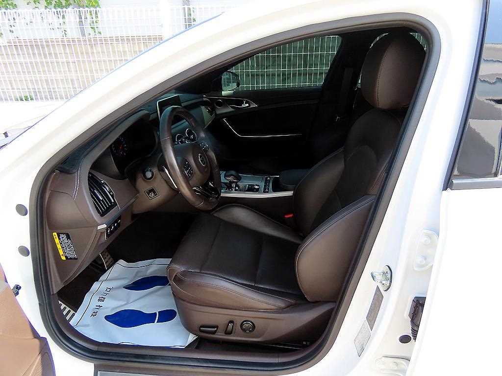 Kia Stinger — photo 05