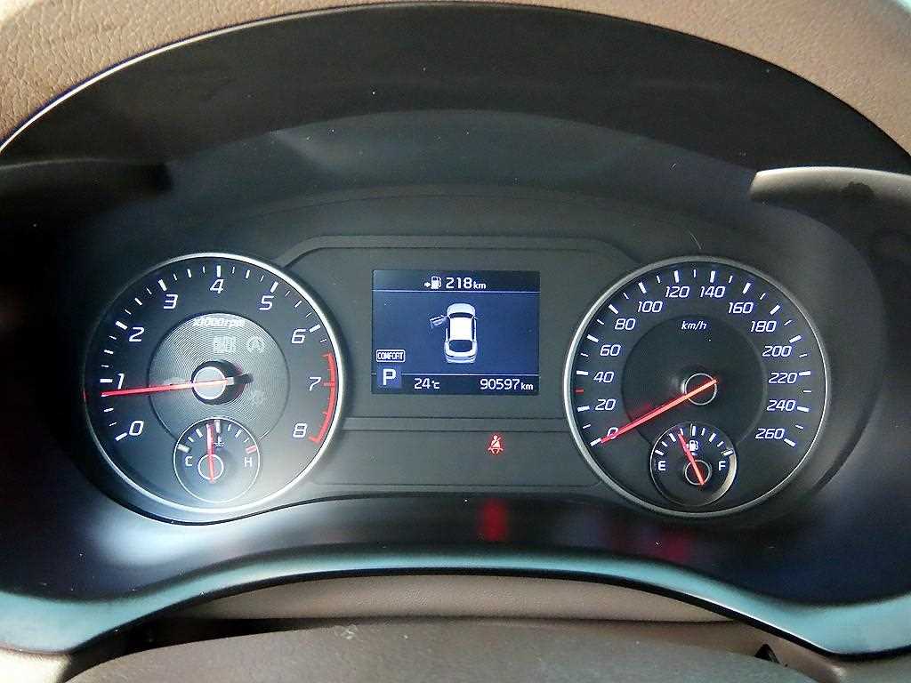 Kia Stinger — photo 09
