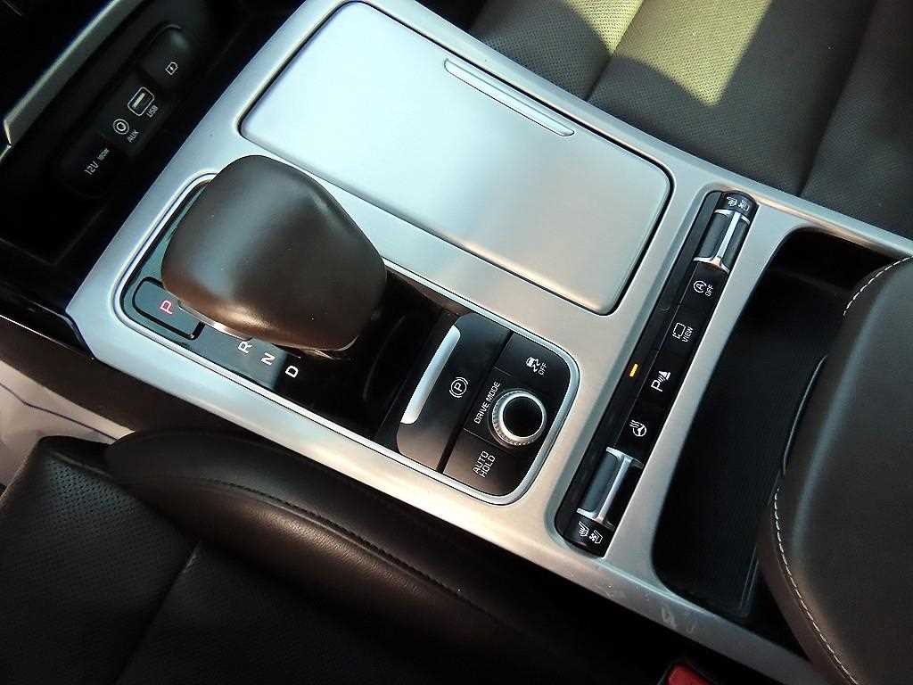 Kia Stinger — photo 10