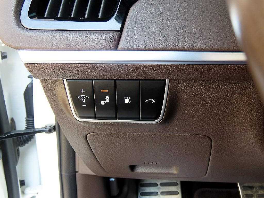 Kia Stinger — photo 11