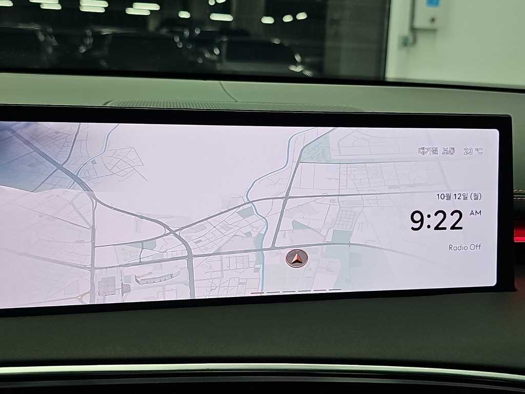 Genesis GV70 — photo 15