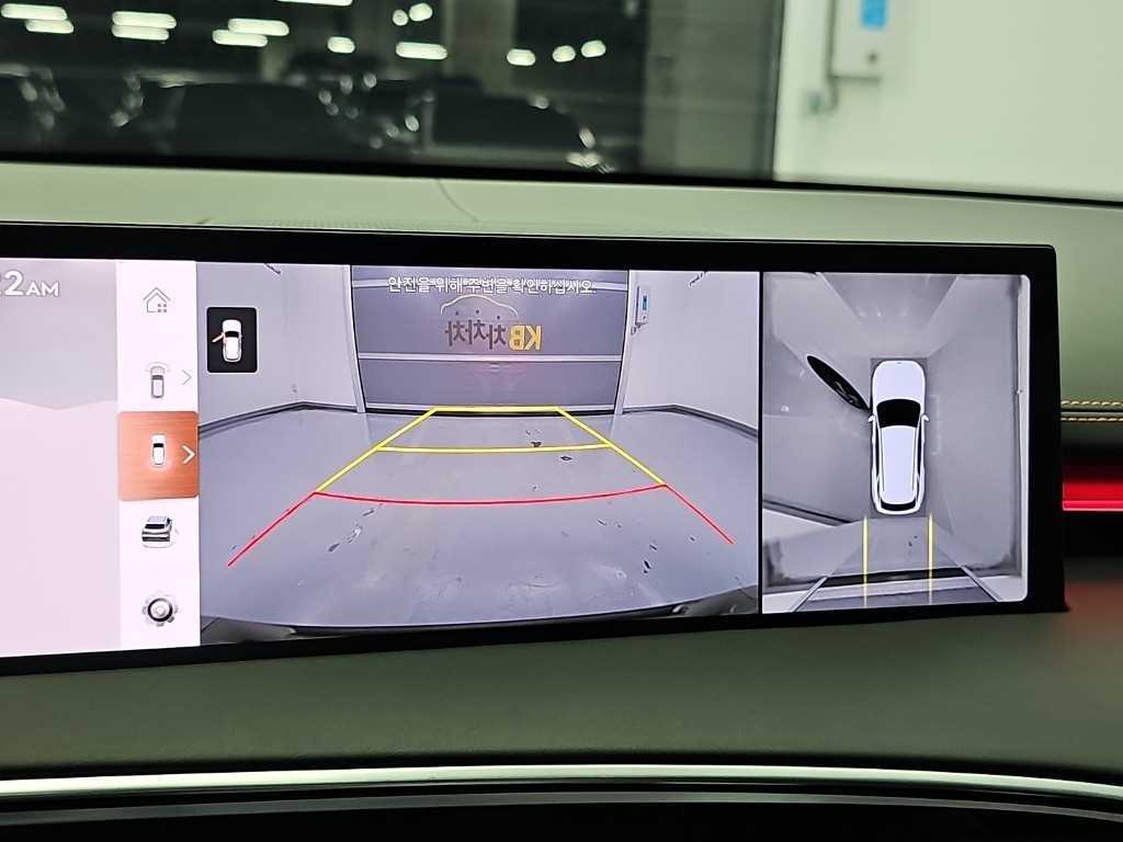 Genesis GV70 — photo 16
