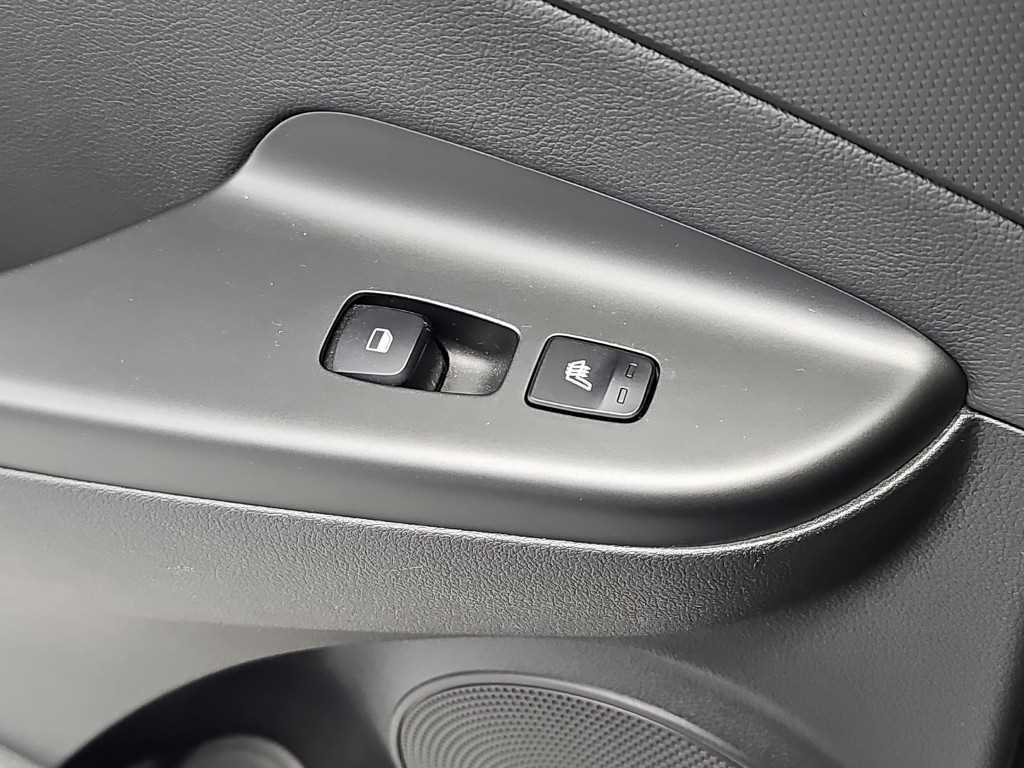 Hyundai Kona — photo 14