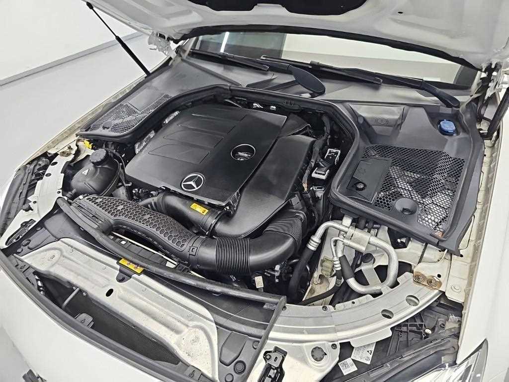 Mercedes-Benz C-Class — photo 05