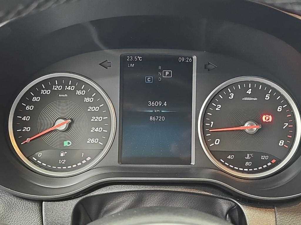 Mercedes-Benz C-Class — photo 06
