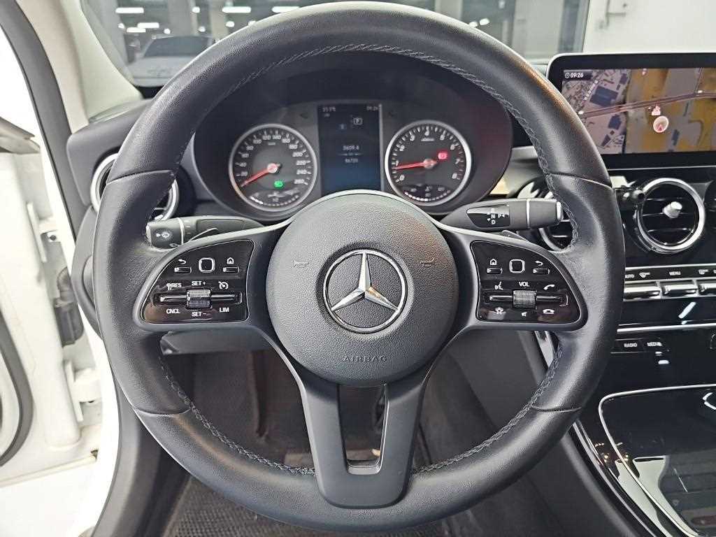 Mercedes-Benz C-Class — photo 09