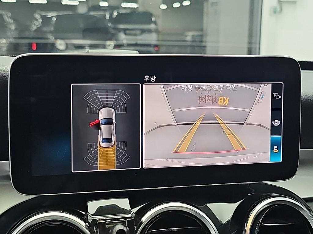 Mercedes-Benz C-Class — photo 14