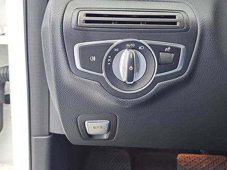Mercedes-Benz C-Class — photo 18