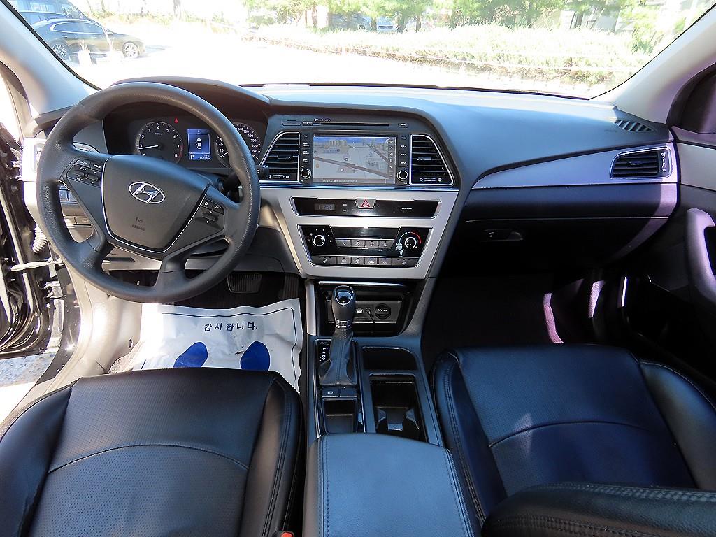 Hyundai Sonata — photo 07