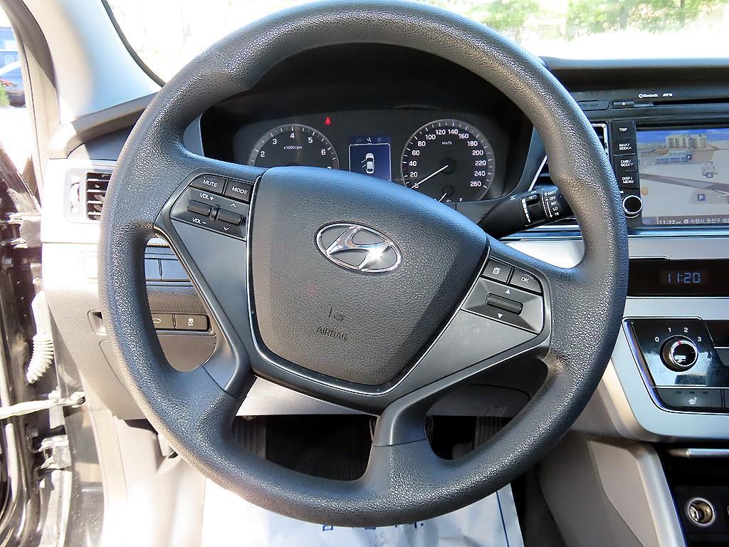 Hyundai Sonata — photo 08