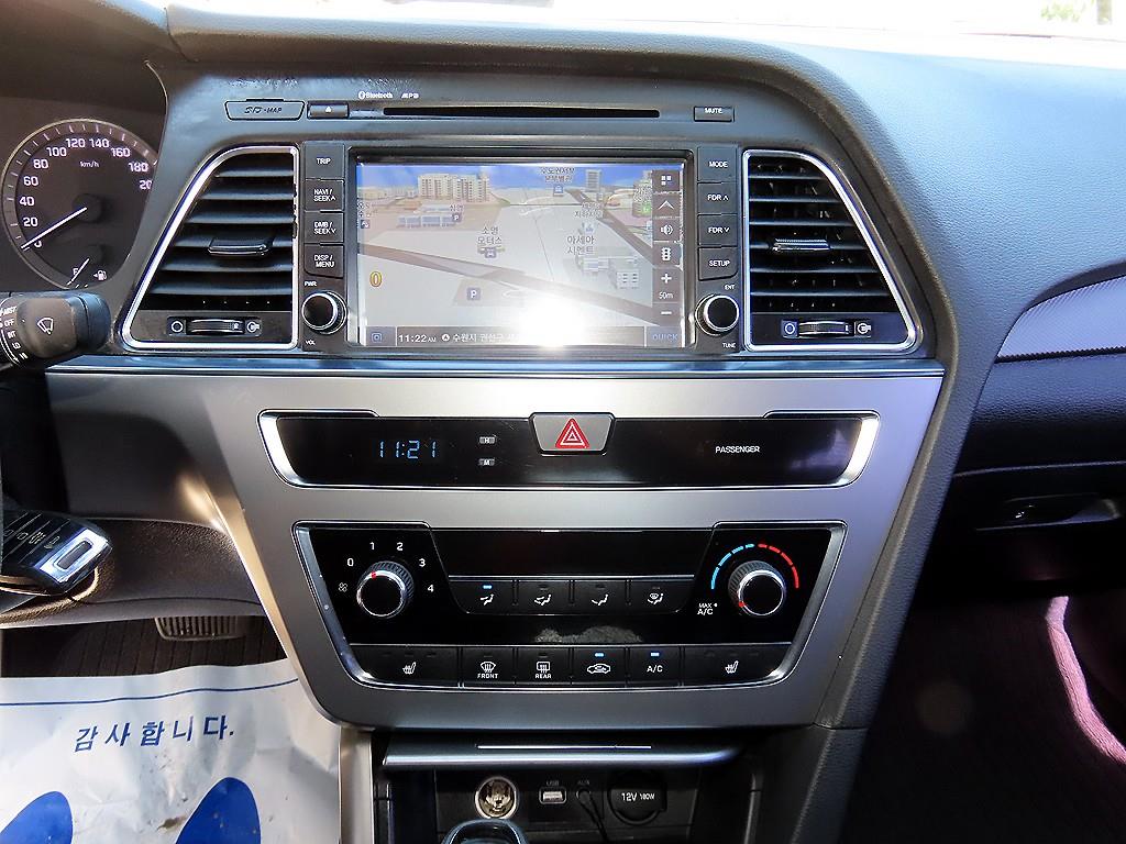 Hyundai Sonata — photo 13