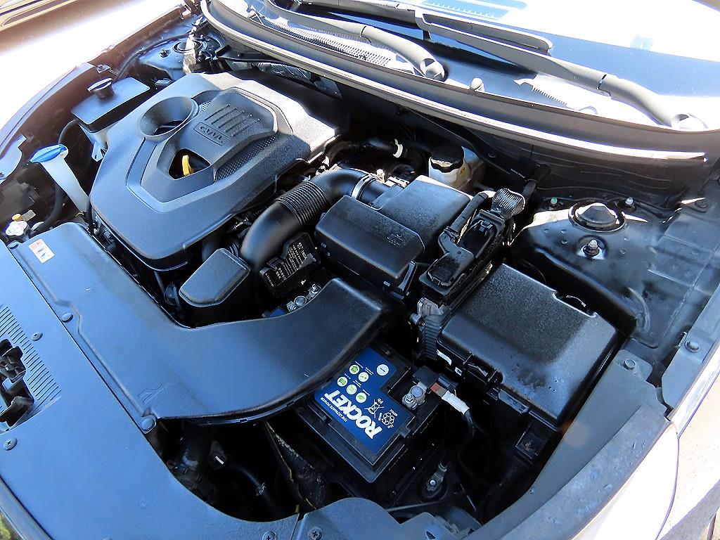 Hyundai Sonata — photo 18
