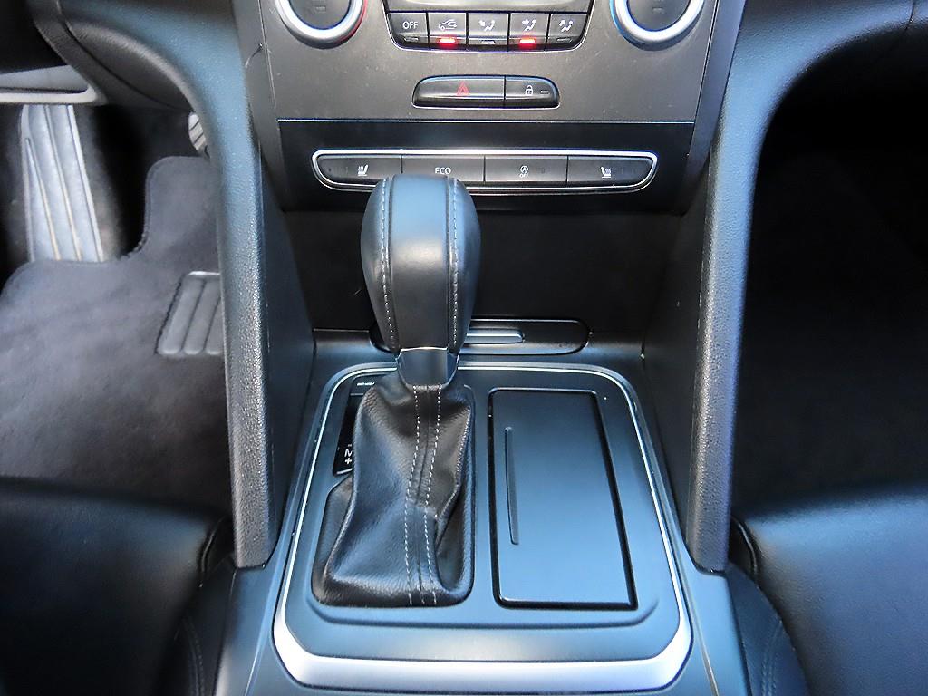 RENAULT SM6 — photo 10