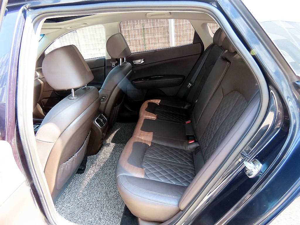 Kia K5 — photo 06