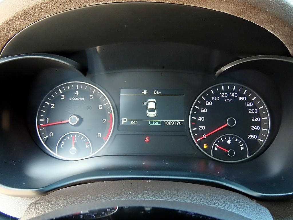 Kia K5 — photo 09