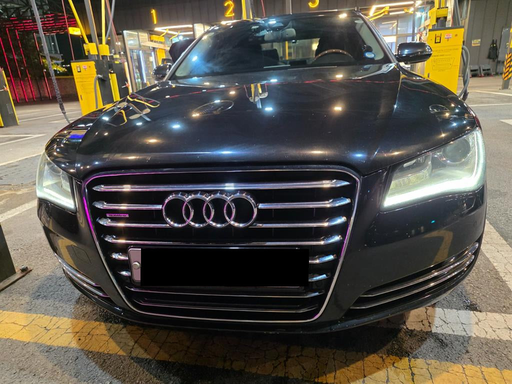 Audi A8 — photo 02