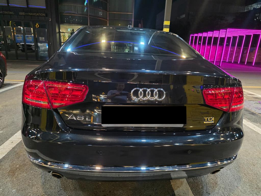 Audi A8 — photo 04