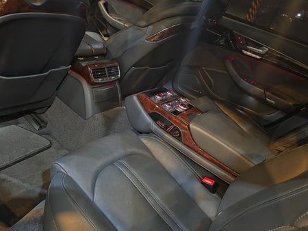Audi A8 — photo 16
