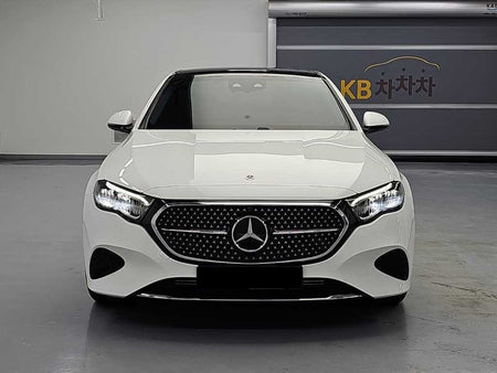 Mercedes-Benz E-Class — photo 01