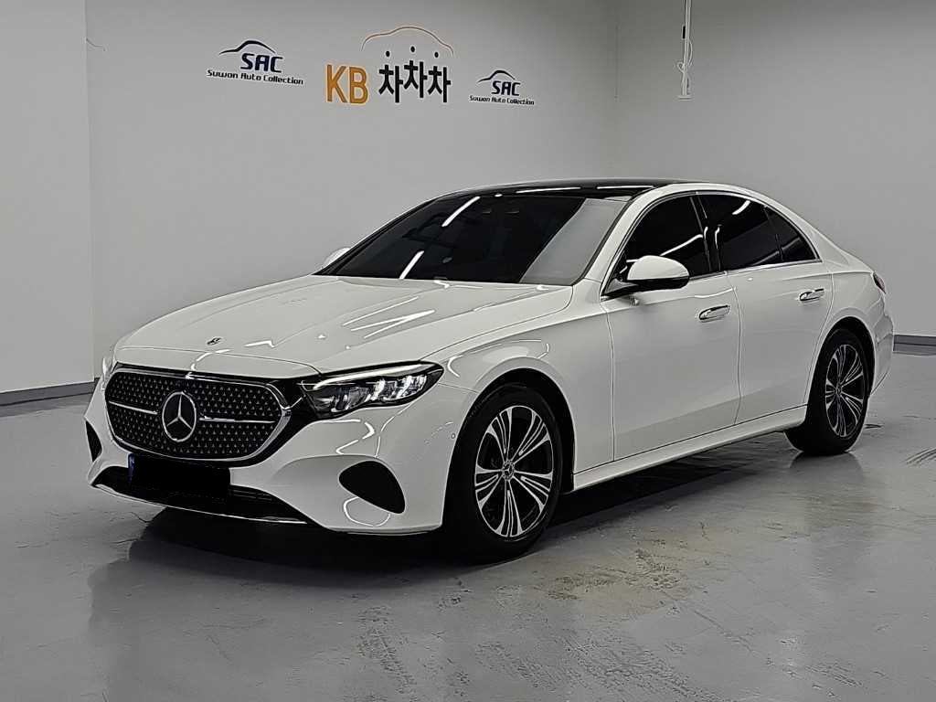 Mercedes-Benz E-Class — photo 02