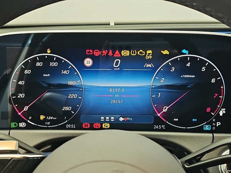Mercedes-Benz E-Class — photo 06