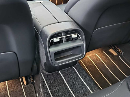 Mercedes-Benz E-Class — photo 13