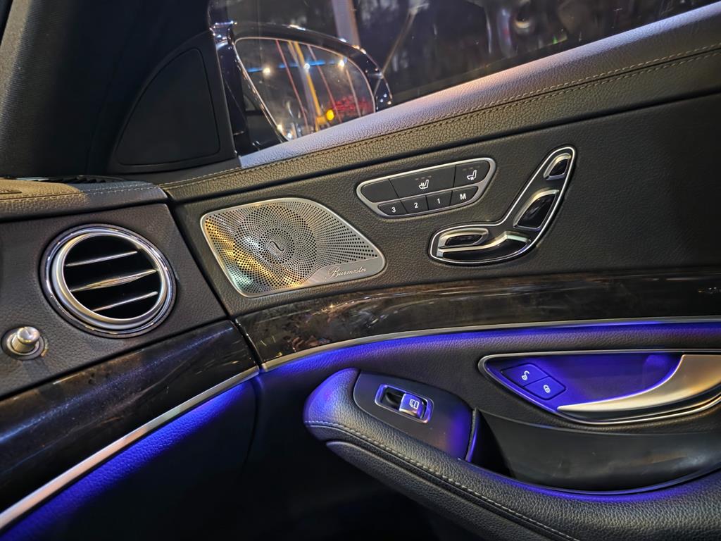 Mercedes-Benz S-Class — photo 10