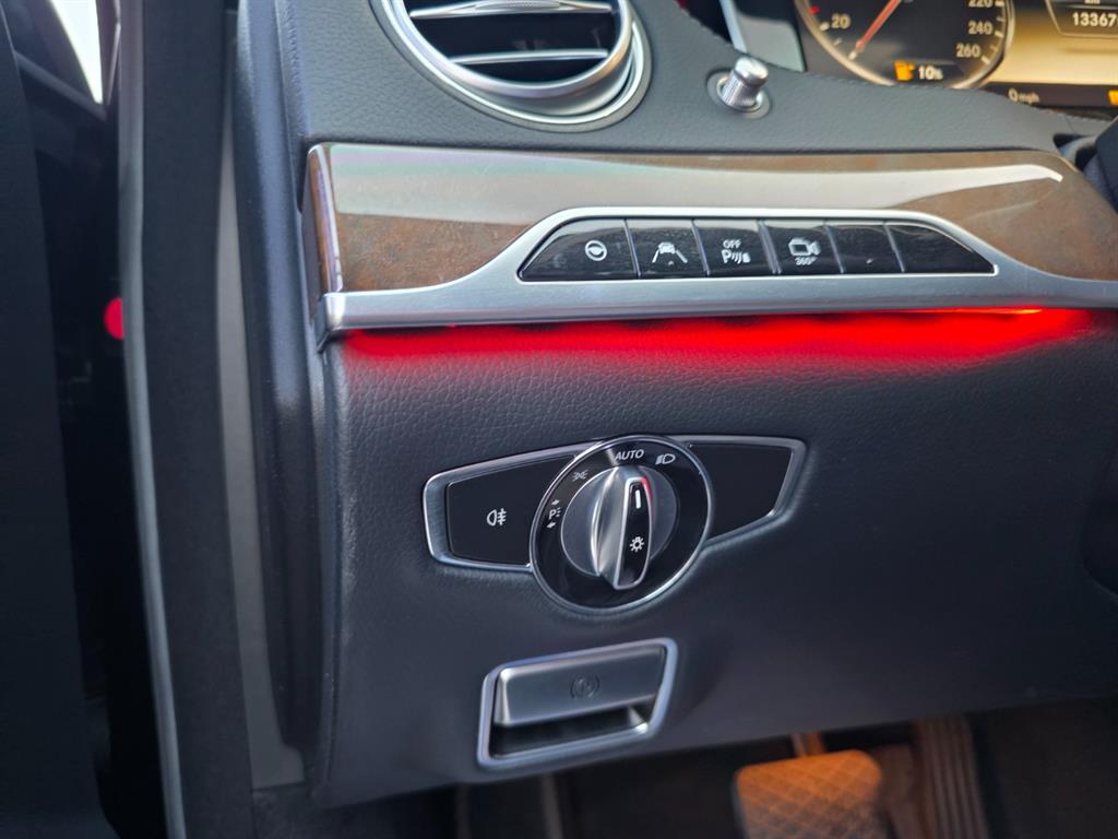 Mercedes-Benz S-Class — photo 09