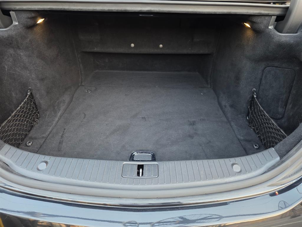 Mercedes-Benz S-Class — photo 16