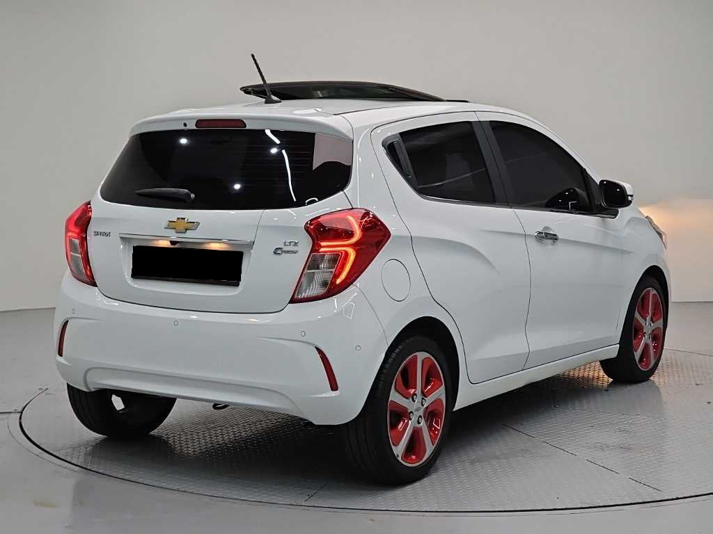 CHEVROLET Spark — photo 04