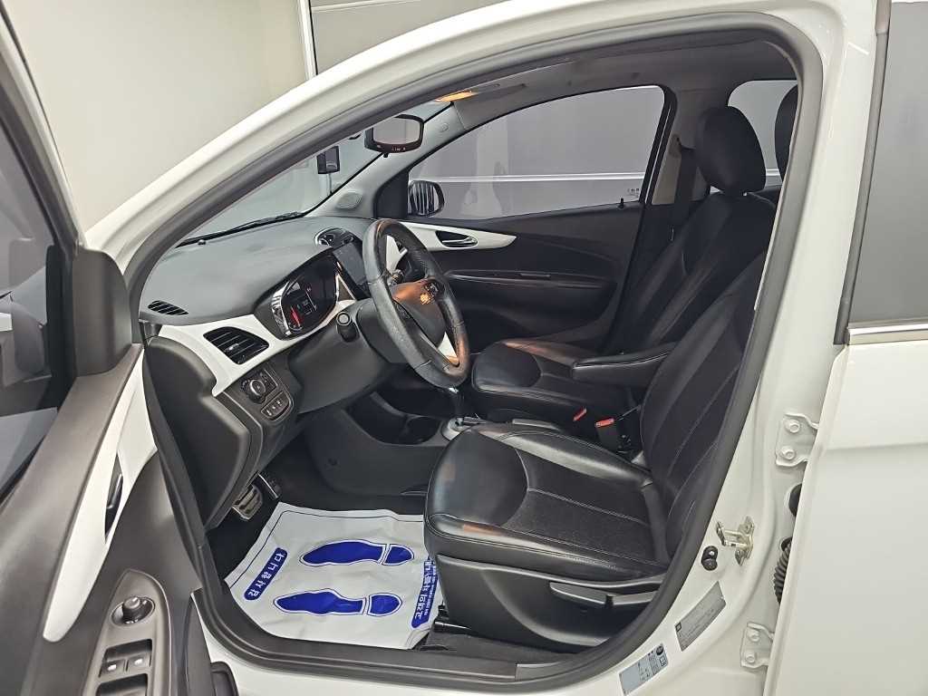 CHEVROLET Spark — photo 11