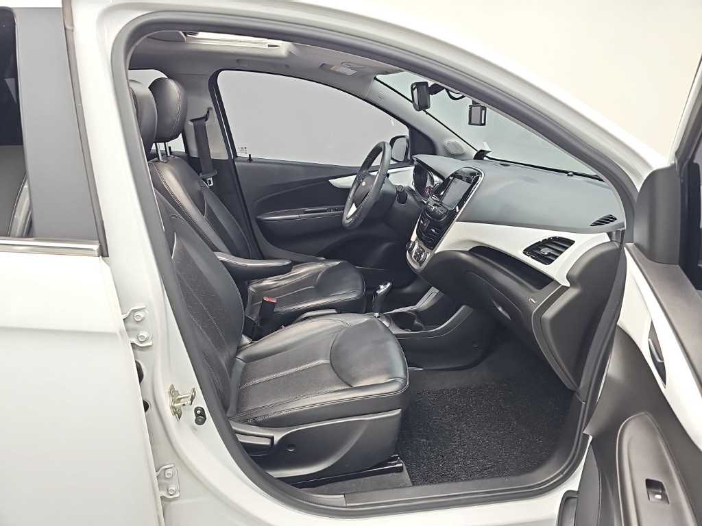 CHEVROLET Spark — photo 19